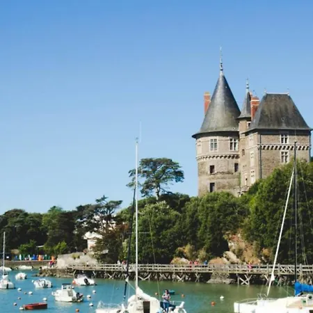 T2 Rdc A 700m Porteau, Jardin Clos, Calme, Renove En 2025