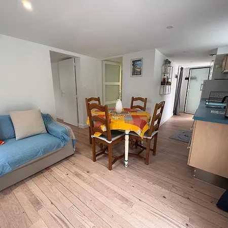 T2 Rdc A 700m Porteau, Jardin Clos, Calme, Renove En 2025 Apartament *